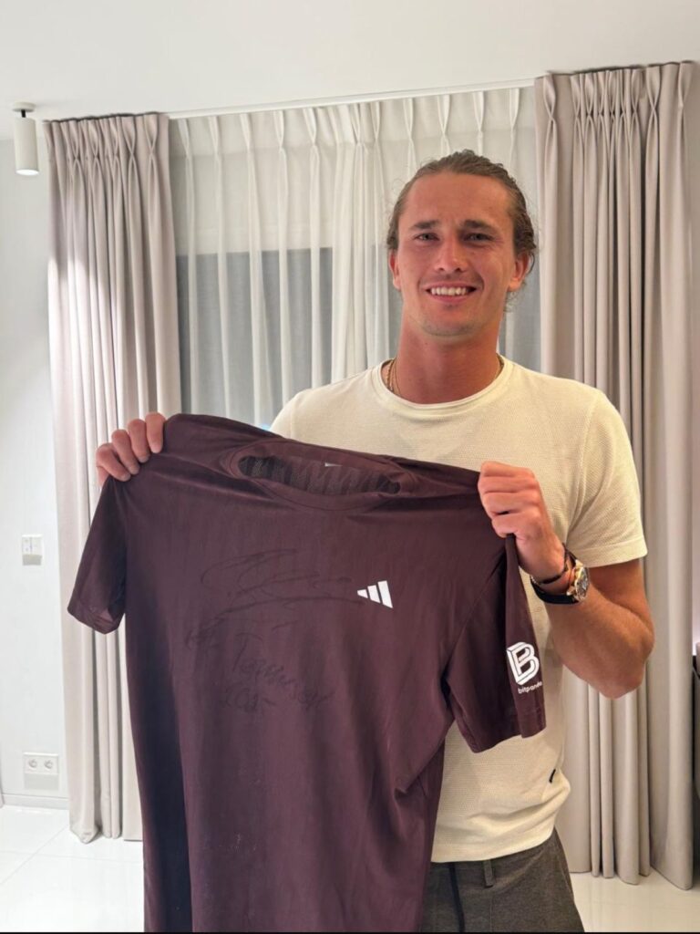 STRÓJ MECZOWY Z AUTOGRAFEM I DEDYKACJĄ TENISISTY ALEXANDRA ZVEREVA